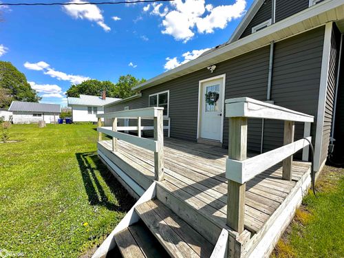 178 1st St Nw, Britt, IA, 50423-1551 | Card Image