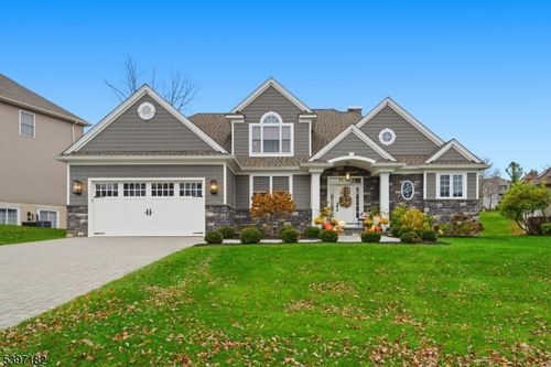 14 Country Ln, Hamburg, NJ, 07419-1229 | Card Image