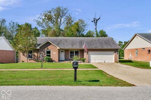 4426 Katy Dr, Seymour, IN, 47274-8005 | Card Image