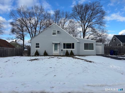 34 Seaver Cir, Bridgeport, CT, 06606-1224 | Card Image