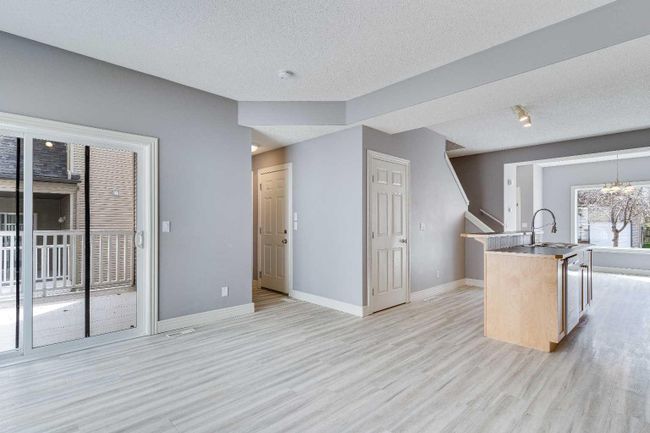 135 Bridlewood View Sw, Home with 4 bedrooms, 2 bathrooms and 3 parking in Calgary AB | Image 10