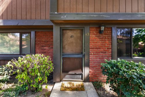 43-14456 Foothill Blvd, Sylmar, CA, 91342-1570 | Card Image