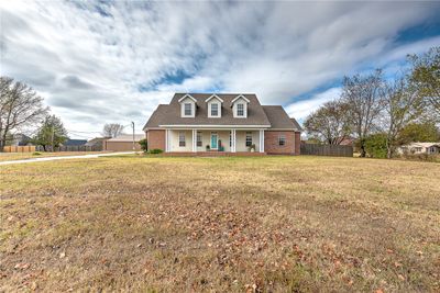 3064 Butterfield Coach Road, House other with 4 bedrooms, 3 bathrooms and null parking in Springdale AR | Image 2