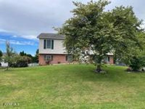 272 Pattison Dr, Shippensburg, PA, 17257-8993 | Card Image
