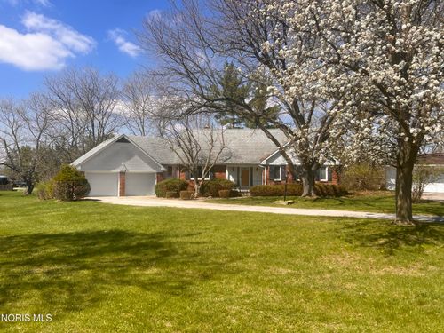 109 Ottekee Dr, Perrysburg, OH, 43551-1083 | Card Image