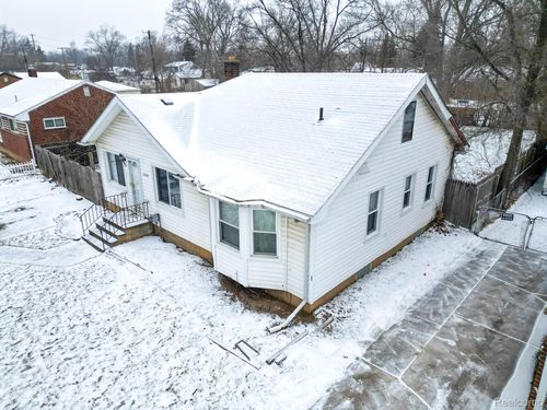 28640 Oakwood St, Inkster, MI, 48141-3903 | Card Image