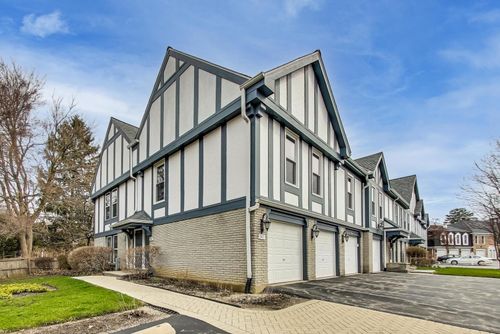 apt-c-747 Garfield Ave, Libertyville, IL, 60048-3195 | Card Image