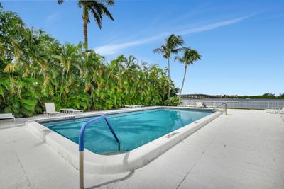 217 - 2860 S Ocean Boulevard, Condo with 3 bedrooms, 2 bathrooms and null parking in Palm Beach FL | Image 3