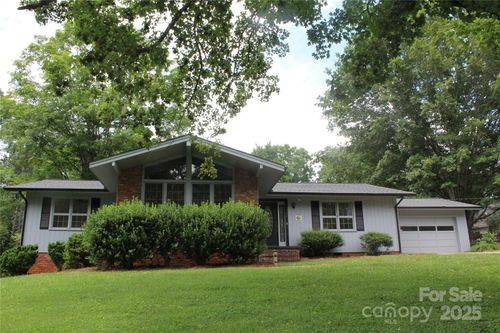304 N Terrace Pl, Morganton, NC, 28655-3753 | Card Image