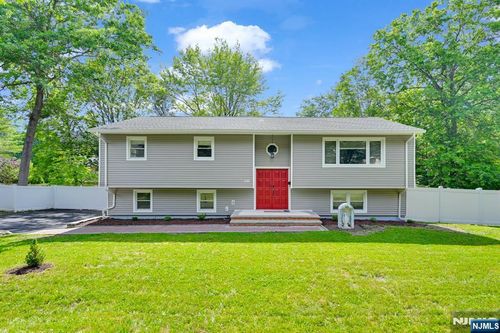 246 Park Ave, Park Ridge, NJ, 07656-2443 | Card Image
