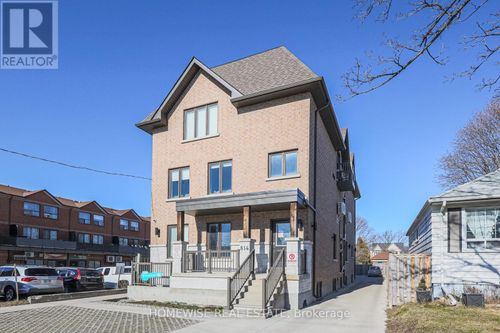 102-814 Glencairn Avenue, Toronto (Yorkdale-Glen Park), ON, M4R1N3 | Card Image