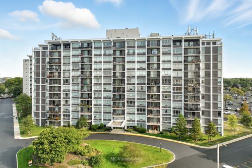 apt-6d-8815 W Golf Rd, Niles, IL, 60714-5740 | Card Image