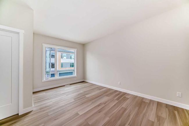 214 Shawnee Square Sw, Townhouse with 2 bedrooms, 3 bathrooms and 3 parking in Calgary AB | Image 15