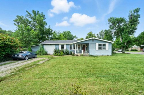 1729 Casement Rd, Manhattan, KS, 66502-4935 | Card Image