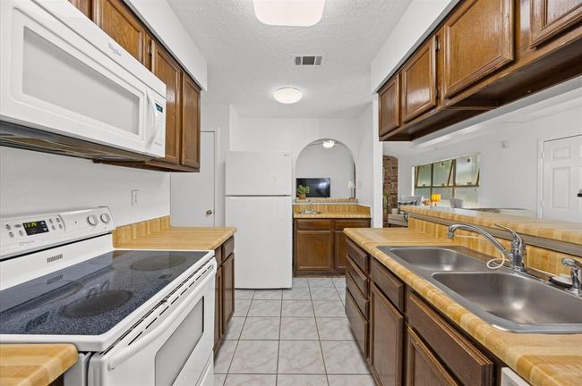 1370 Stevenage Ln, House other with 3 bedrooms, 2 bathrooms and 2 parking in Channelview TX | Image 12
