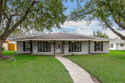1014 Westlake Dr, Desoto, TX, 75115-4144 | Card Image