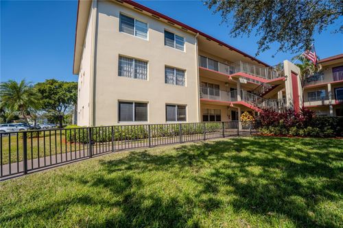 apt-302m-251 Sw 134th Way, Pembroke Pines, FL, 33027-2001 | Card Image