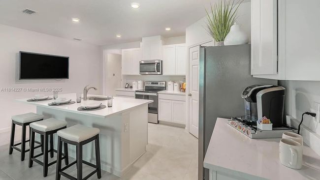 0 - 1408 Sw California Blvd, House other with 4 bedrooms, 2 bathrooms and null parking in Port St. Lucie FL | Image 7
