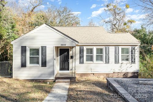 2446 Columbus Cir, Charlotte, NC, 28208-5006 | Card Image