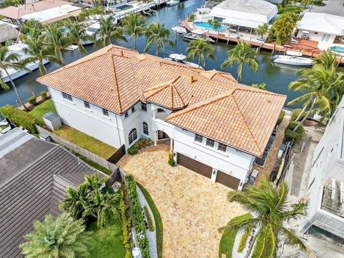 1261 Ne 27th Way, Pompano Beach, FL, 33062-3818 | Card Image