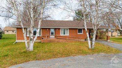 18144 Highway 7, House other with 2 bedrooms, 2 bathrooms and 4 parking in Perth ON | Image 1