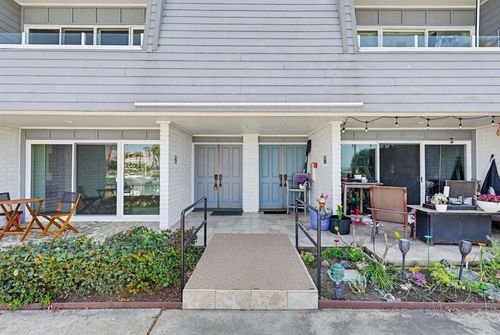 43 Montego Ct, Coronado, CA, 92118-3246 | Card Image
