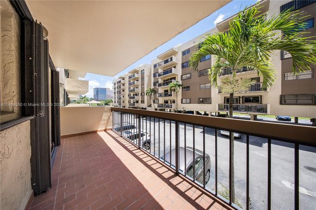 APT-103 - 5249 Nw 7 Th St, Condo with 2 bedrooms, 2 bathrooms and null parking in Miami FL | Image 18