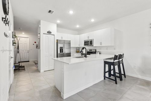 11438-11438 W 34th Ct, Hialeah, FL, 33018-2207 | Card Image