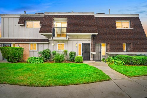 5696 Hillsdale Blvd, Sacramento, CA, 95842-3034 | Card Image