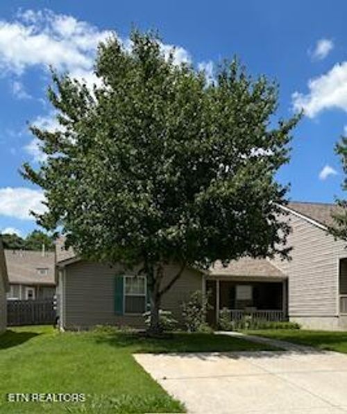 8617 Little Field Way, Knoxville, TN, 37923-3403 | Card Image