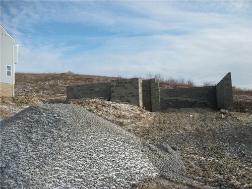 314 William Dr, Pittsburgh, PA, 15239-2004 | Card Image