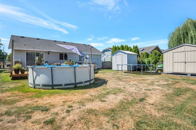34775 4 Avenue, House other with 3 bedrooms, 1 bathrooms and 6 parking in Abbotsford BC | Image 28