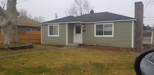 15 E 15th Avenue, Kennewick, WA, 99337 | Card Image