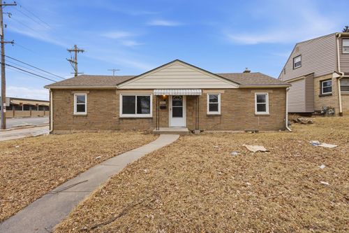 3956 N 75th St, Milwaukee, WI, 53216-1912 | Card Image