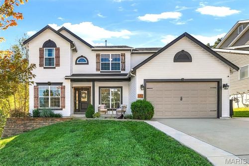 692 Winding Bluffs Dr, Fenton, MO, 63026-5579 | Card Image