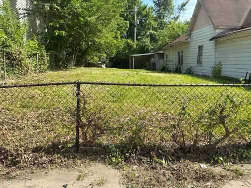 1047 Eugene St, Indianapolis, IN, 46208-4930 | Card Image