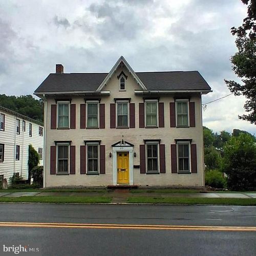 215 N Spring St, Everett, PA, 15537-1165 | Card Image