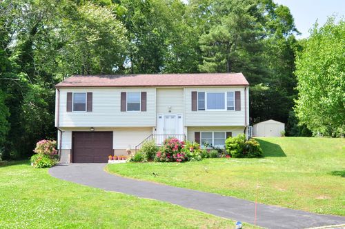 8 Pons Rd, Mystic, CT, 06355-1103 | Card Image