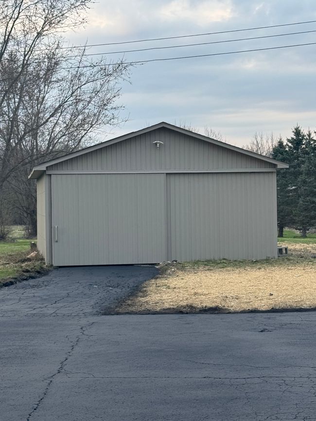 27638 W Huron River Dr, House other with 3 bedrooms, 2 bathrooms and null parking in Flat Rock MI | Image 29