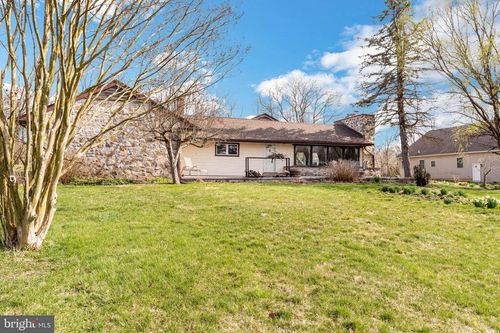 512 Elizabeth Dr, EAGLEVILLE, PA, 19403-1131 | Card Image