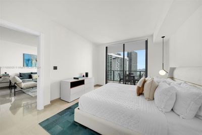 2905 - 68 Se 6th St, Condo with 1 bedrooms, 1 bathrooms and null parking in Miami FL | Image 3