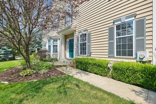 1019 Dutcher Dr, Fishkill, NY, 12524-4905 | Card Image