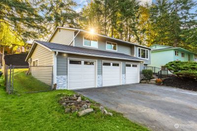 18410 127th Avenue Se, House other with 4 bedrooms, 1 bathrooms and 3 parking in Renton WA | Image 3