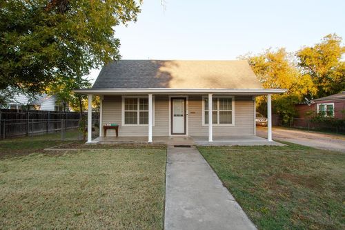 316 N Van Buren St, San Angelo, TX, 76901-3240 | Card Image