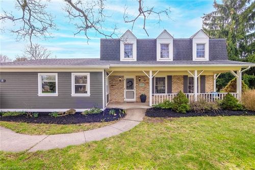 8 Wildan Dr, Hamilton, ON, L8N2Z7 | Card Image