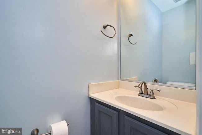 6362 Dakine Cir, Townhouse with 3 bedrooms, 4 bathrooms and null parking in SPRINGFIELD VA | Image 10