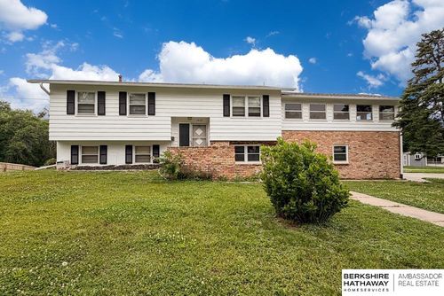 1418 Fairfax Rd, Bellevue, NE, 68005-3127 | Card Image