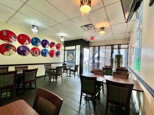 920 36 St Ne, Calgary, AB, T2A6L8 | Card Image