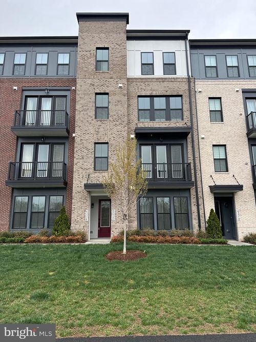 43324 Farringdon Sq, BROADLANDS, VA, 20148-5555 | Card Image