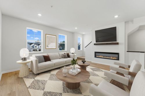 1522 Traverse Pt, Saint Paul, MN, 55122 | Card Image